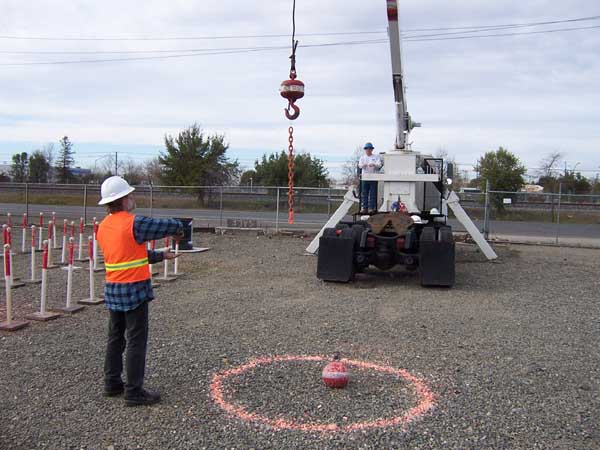 follow_hand_signals Crane Operator Receiving Hand Signals